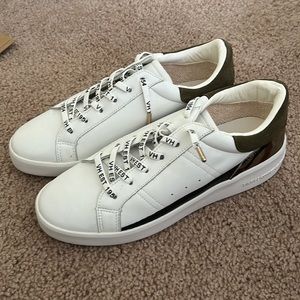 Vintage Havana Camo Sneakers Size 9